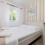 In 39059 아파트 크리크베니카