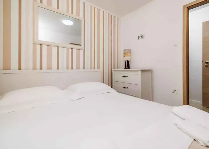 Apartment In 39059 Crikvenica