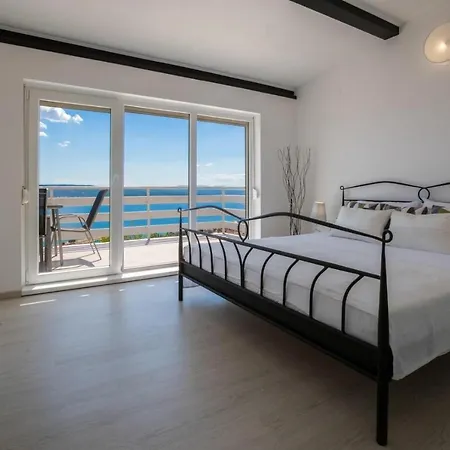 In 39059 * Crikvenica