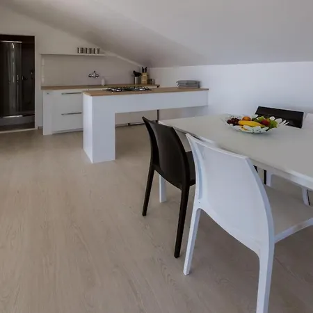 In 39059 * Crikvenica