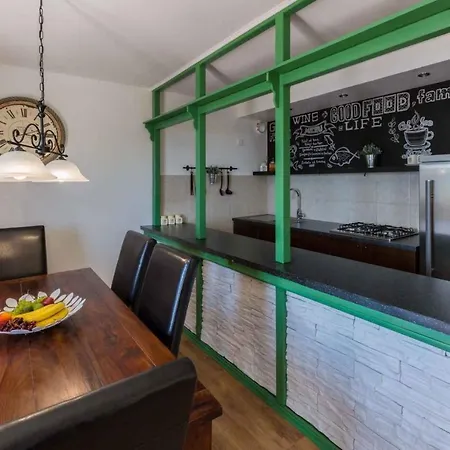 Apartament In 39059 Crikvenica