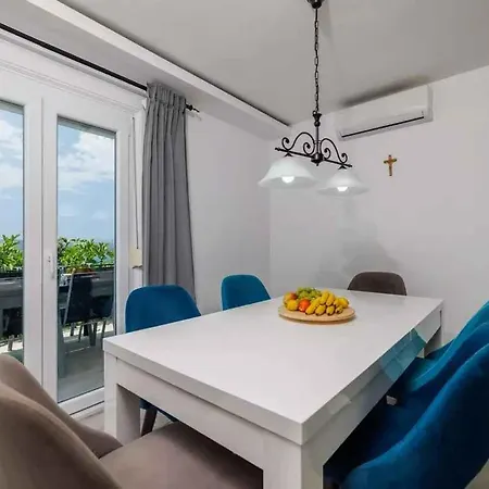 Apartmán In 39059 *