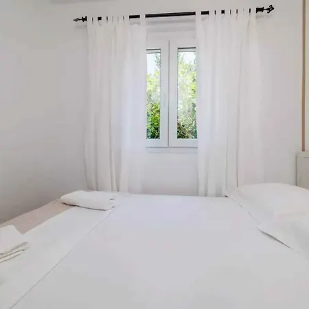 In 39059 * Crikvenica