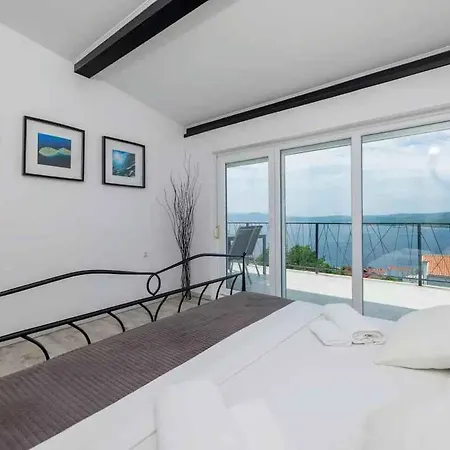 Apartmán In 39059 *