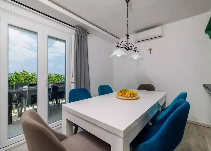 Appartamento In 39059 *