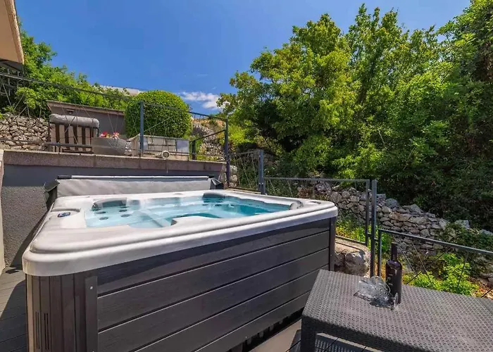 Appartamento In 39059 *