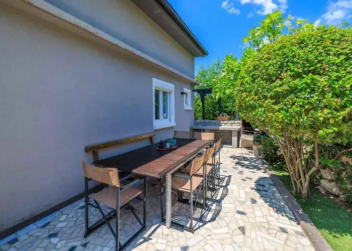 In 39059 * Crikvenica