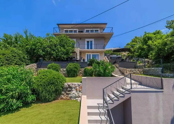 Appartamento In 39059